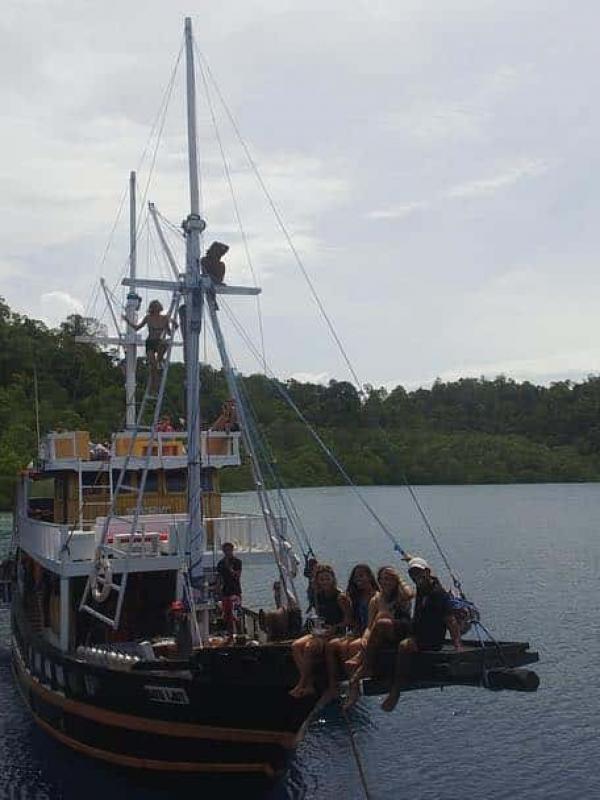 Guests on Ratu Laut